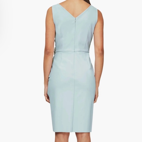 🆕 💎👗 Alex Evenings Light Blue Draped Sheath Dress with Jeweled Accent | Size 4 - Picture 3 of 16
